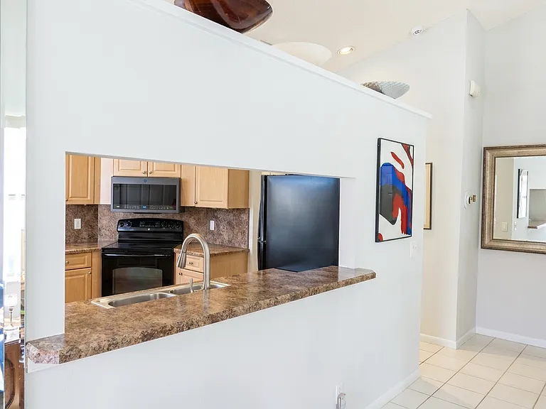 7604 Lexington Club Blvd #B — Photo 5