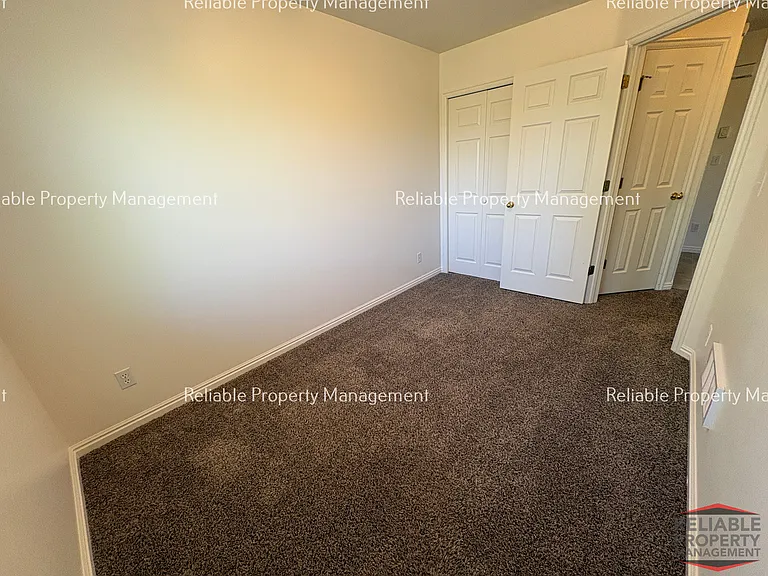 630 Linden Dr #4 — Photo 13