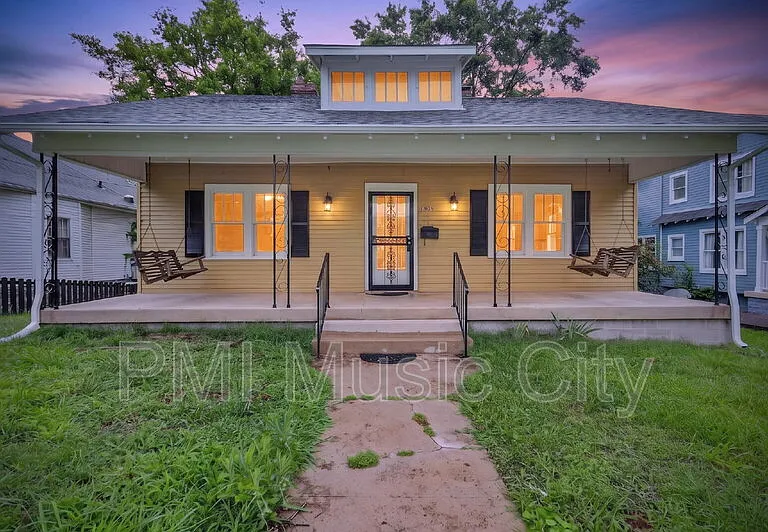 1609 Shelby Ave — Photo 4