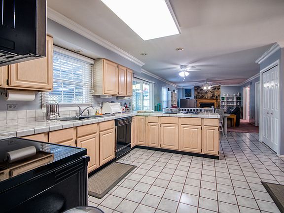 5th image of 17726 W Dawn Ct