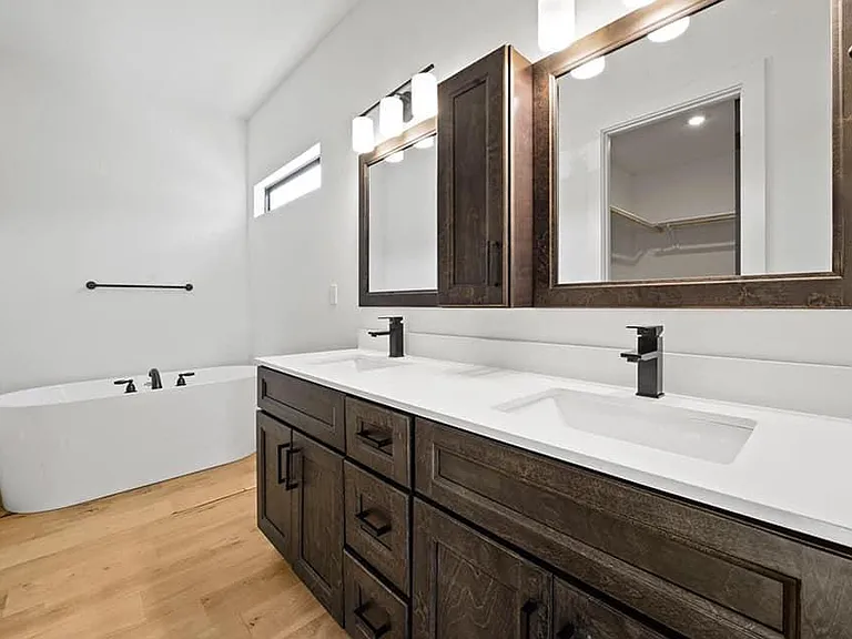 104 W Pine St — Photo 13