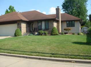 1630 E Woodgate St, Springfield, MO 65804