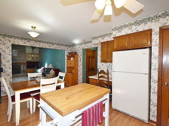 5th image of 110 Juniper Dr