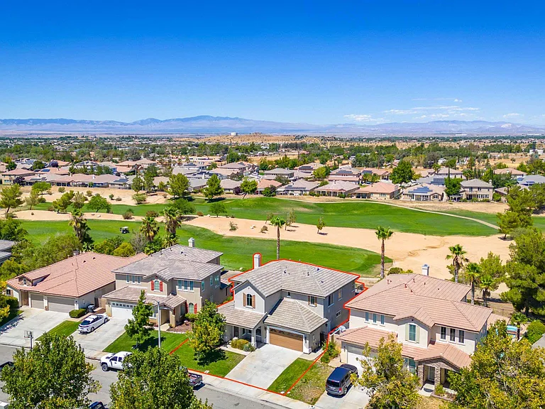 3121 Club Rancho Dr — Photo 4