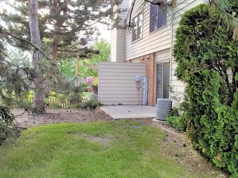 9303 Whitehall Ln #9303 — Photo 22