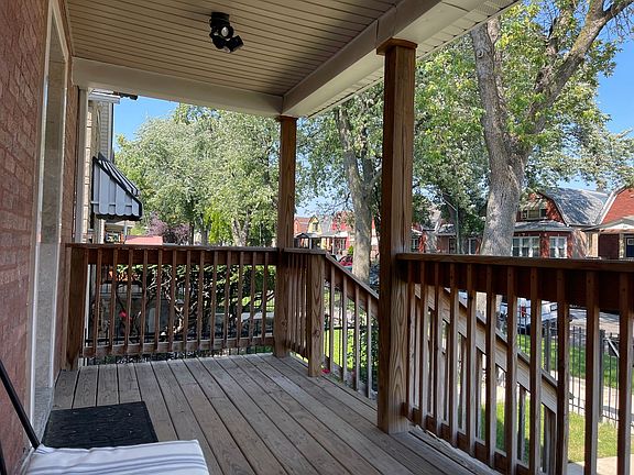 4th image of 1114 N Kedvale Ave #1