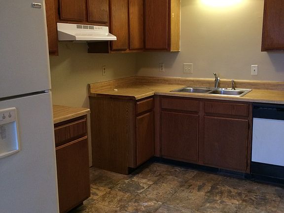 2nd image of 3549 Chesapeake Dr