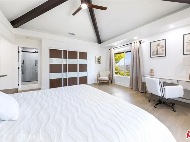 2199 Summitridge Dr — Photo 32