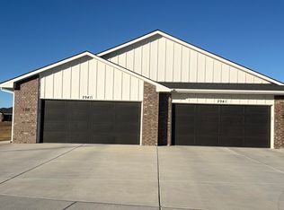 2941 S Maize Rd #100, Wichita, KS 67215