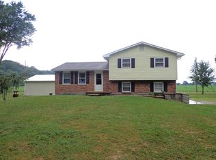 1201 Quarry Ct SE, Lancaster, OH 43130