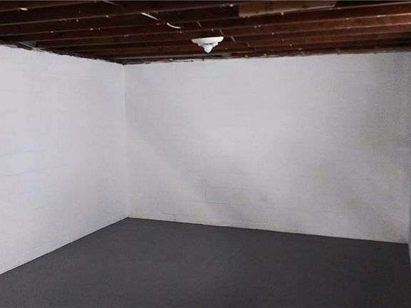 3rd image of 480 Alaho St