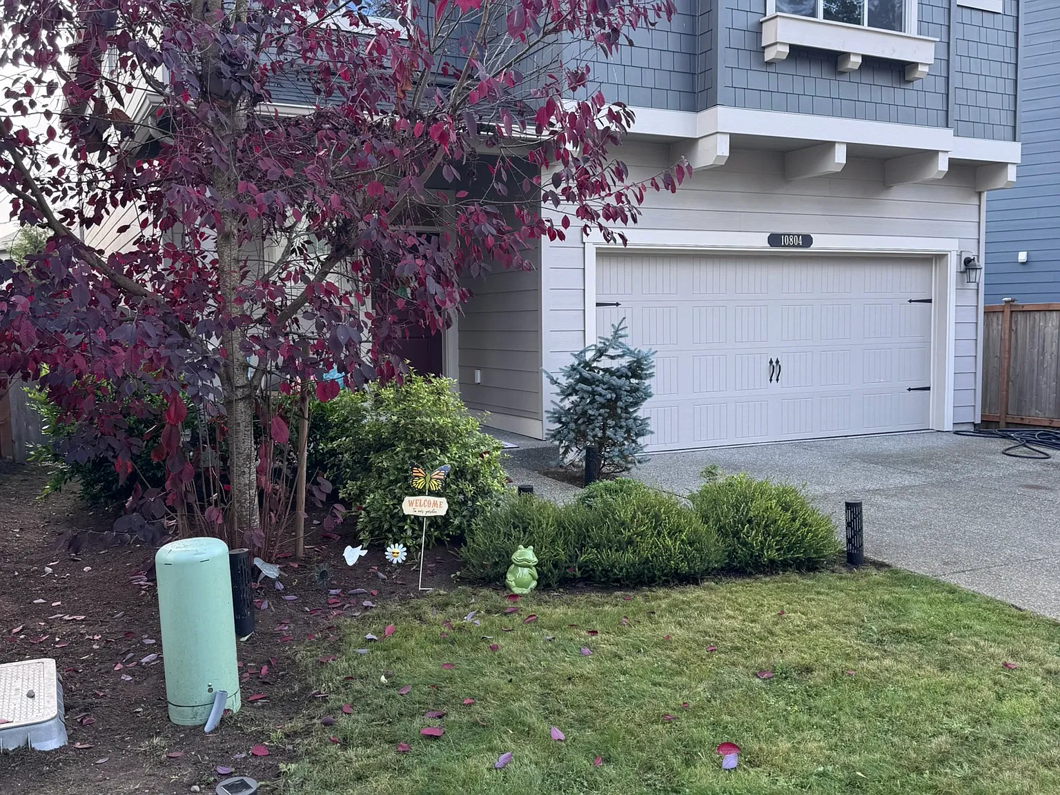 5 bed, 2705 sqft, $3,998 — Photo 2