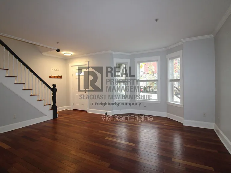586 Central Ave — Photo 8