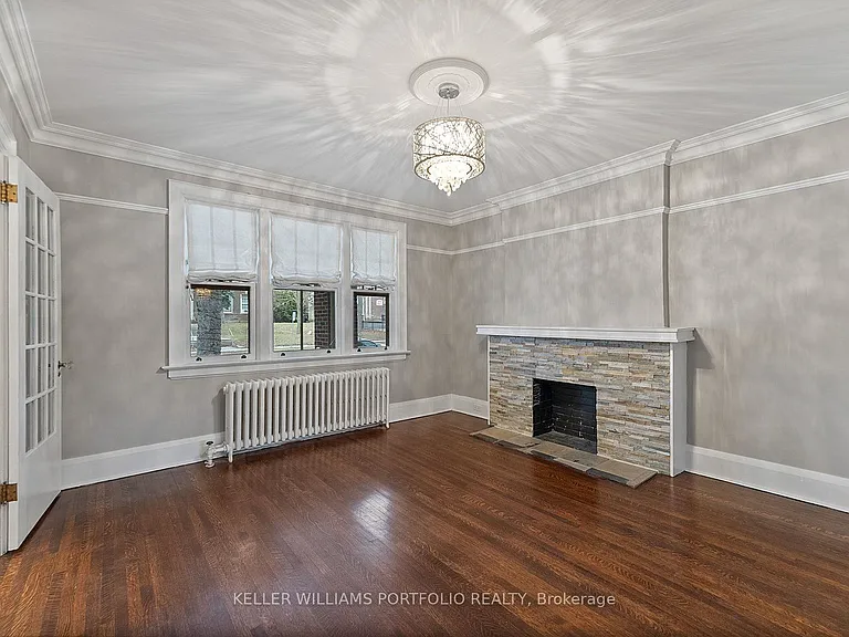 145 Glengrove Ave W — Photo 12