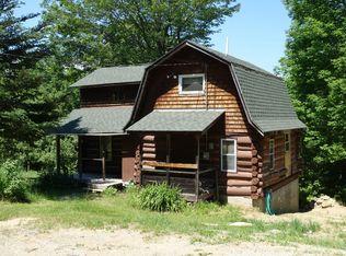 103 High St, Peru, ME 04290