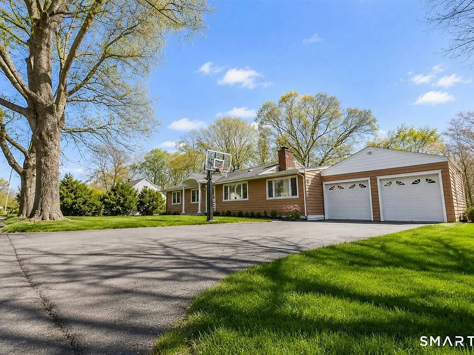 32 Poplar St