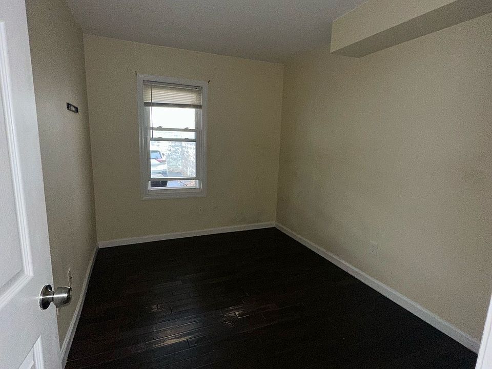 1st image of 299 N 10th St Floor 1
