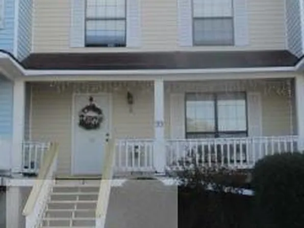 912 Pineland Ave APT 33, Hinesville, GA 31313