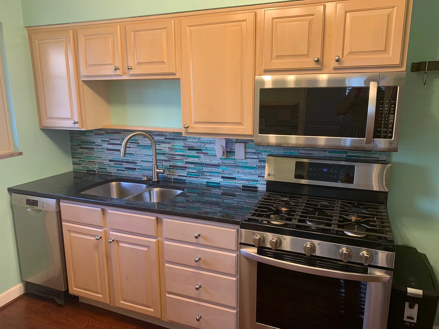 2 bed, 1140 sqft, $1,995 — Photo 4