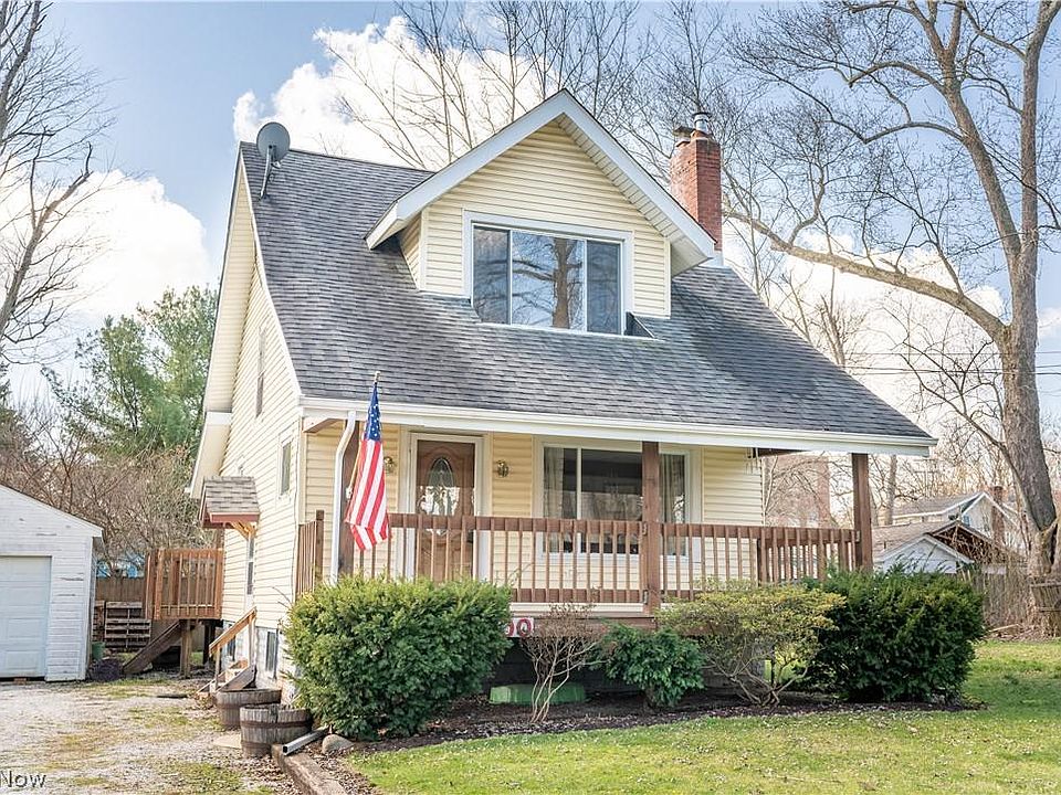 1st image of 900 Halcyon Dr