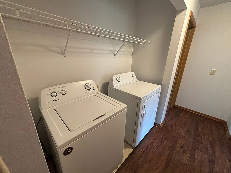 31-35 Hart Dr — Photo 12