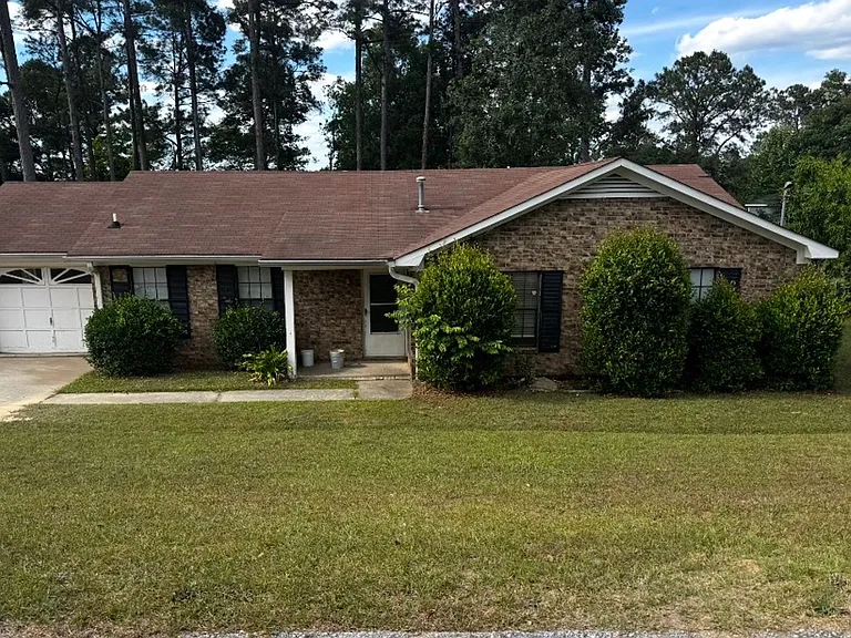 2962 Bridgeport Dr — Photo 1
