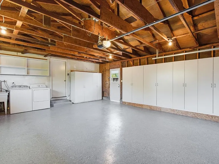 847 Alderbrook Ln — Photo 12