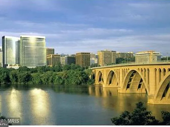 1111 19th St N APT 2406, Arlington, VA 22209