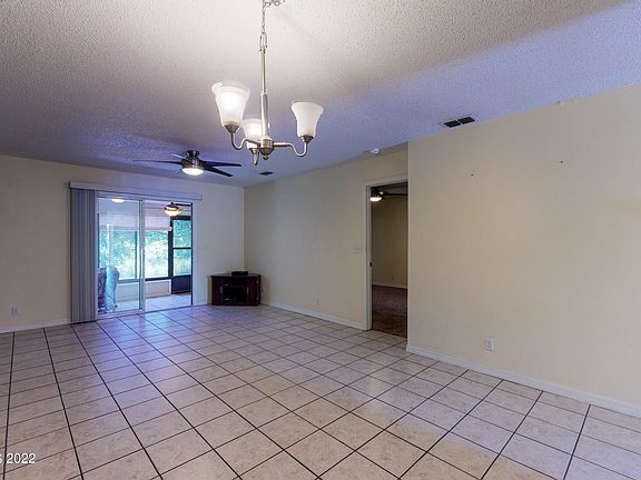 3rd image of 835 Marcella Ln