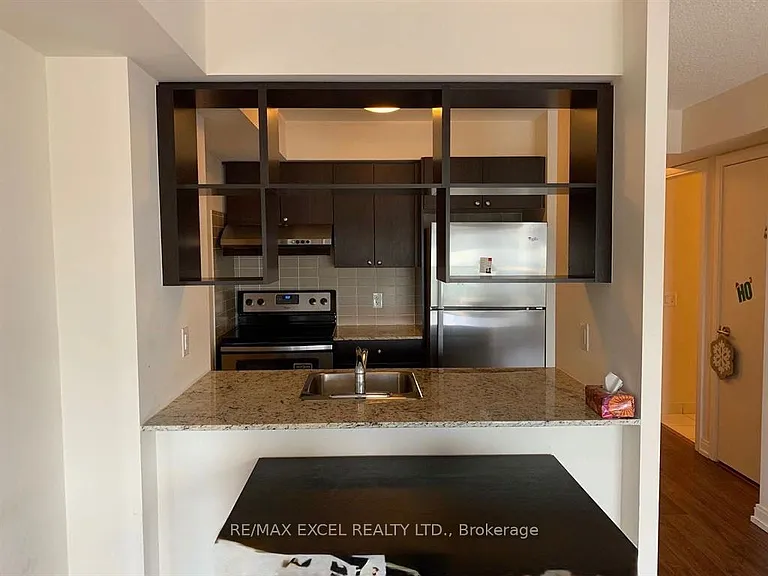 151 Village Green Sq #1806 — Photo 6