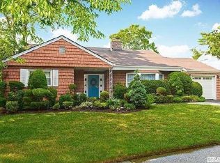 753 Cornwell Ave, Malverne, NY 11565