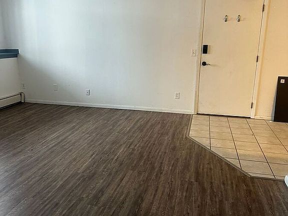 5th image of 2810 Euclid Ave #11