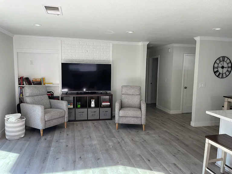 1818 Mercury Way — Photo 6
