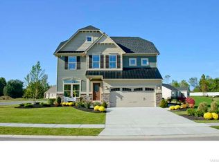 34 Pear Tree Ln, Lancaster, NY 14086