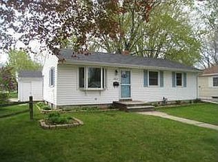 862 Suburban Dr, De Pere, WI 54115