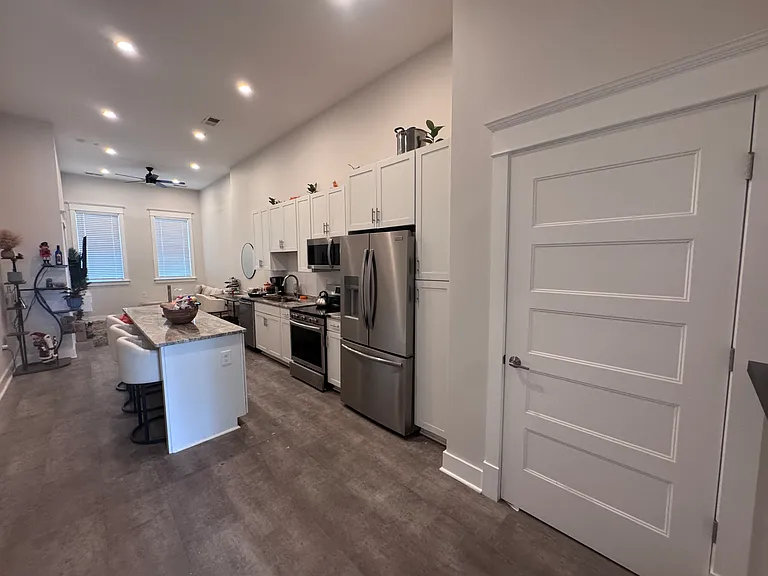 310 W Brookland Park Blvd #101 — Photo 2