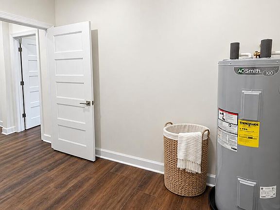 4th image of 358 Spruce Ln