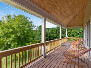 33 Sugarcreek Trl, Galena, IL 61036