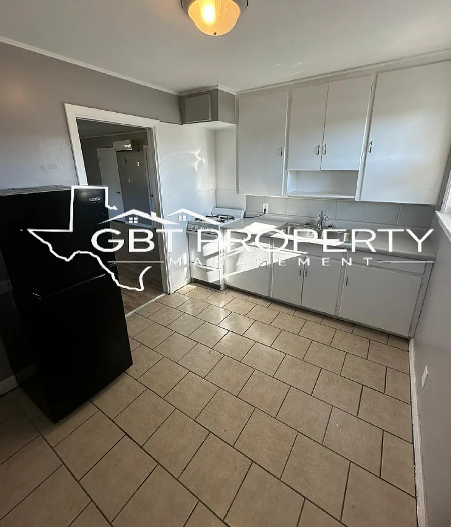 Bruno - 201 N. McGee St. — Photo 1