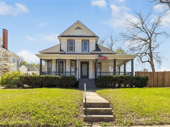 312 E Gay St, Warrensburg, MO 64093