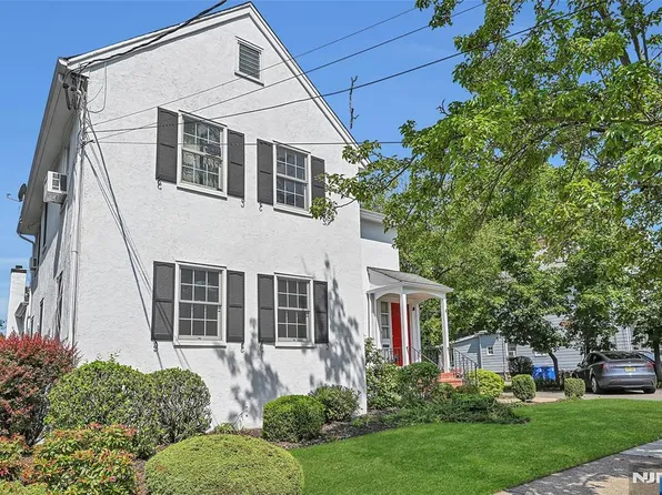 11 George St, Tenafly, NJ 07670