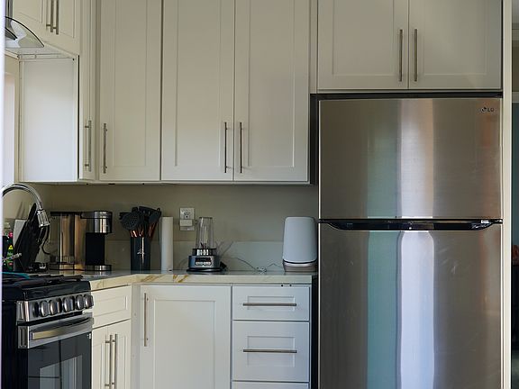 5th image of 1142 E 65th St #2