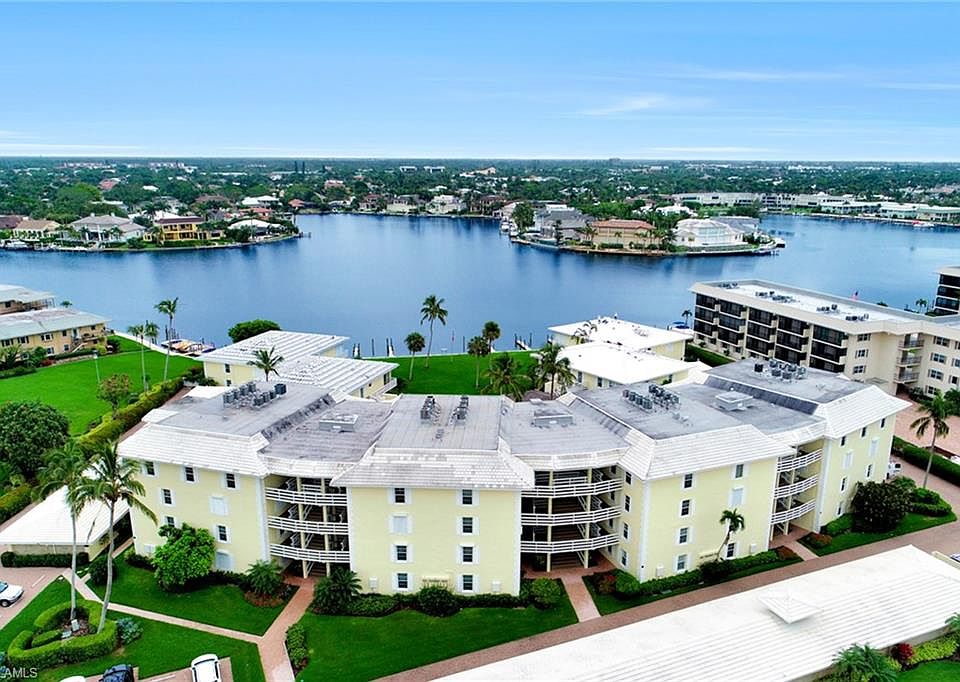 1st image of 3300 Gulf Shore Blvd N