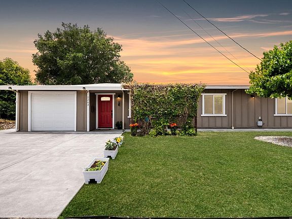 5th image of 1263 Matanzas Way