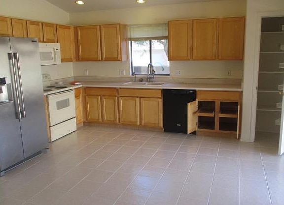 4th image of 2607 W Cezanne Cir