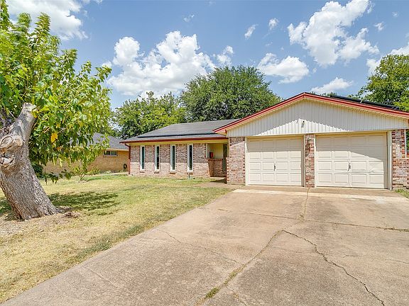 3rd image of 2617 Magnolia Dr