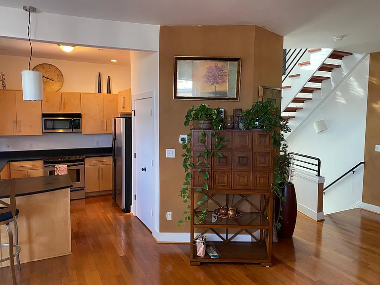 1714 W Cary St — Photo 4
