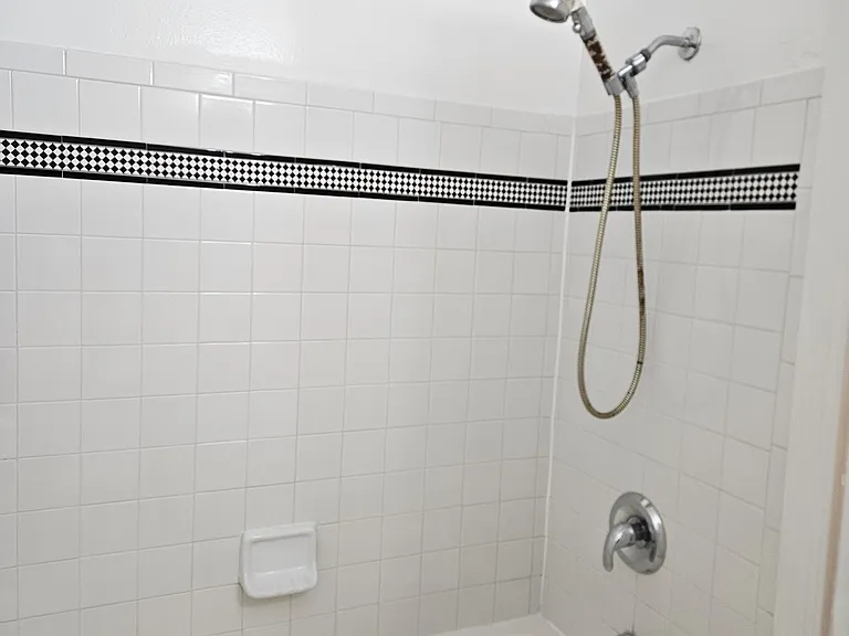 1722 H St NE #B — Photo 12