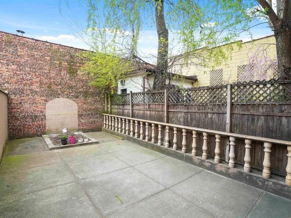 6 Lombardy Street image 40 of 48