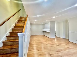 5804 Inman Park Cir APT 350, Rockville, MD 20852